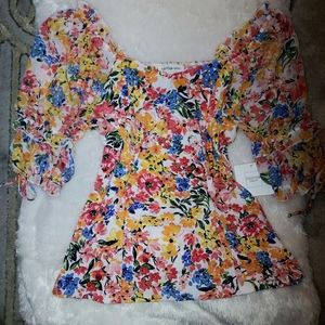 NWT Floral Frilly Puff Shoulder Blouse
